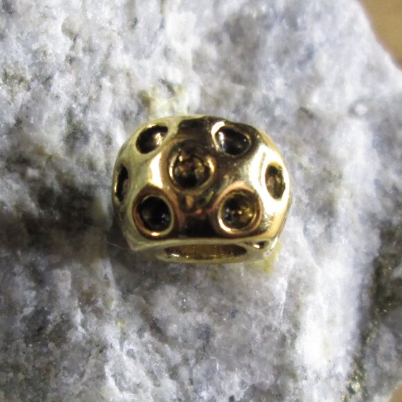 Gold plated sterling silver Dotted European Charm - Picture 5 of 7